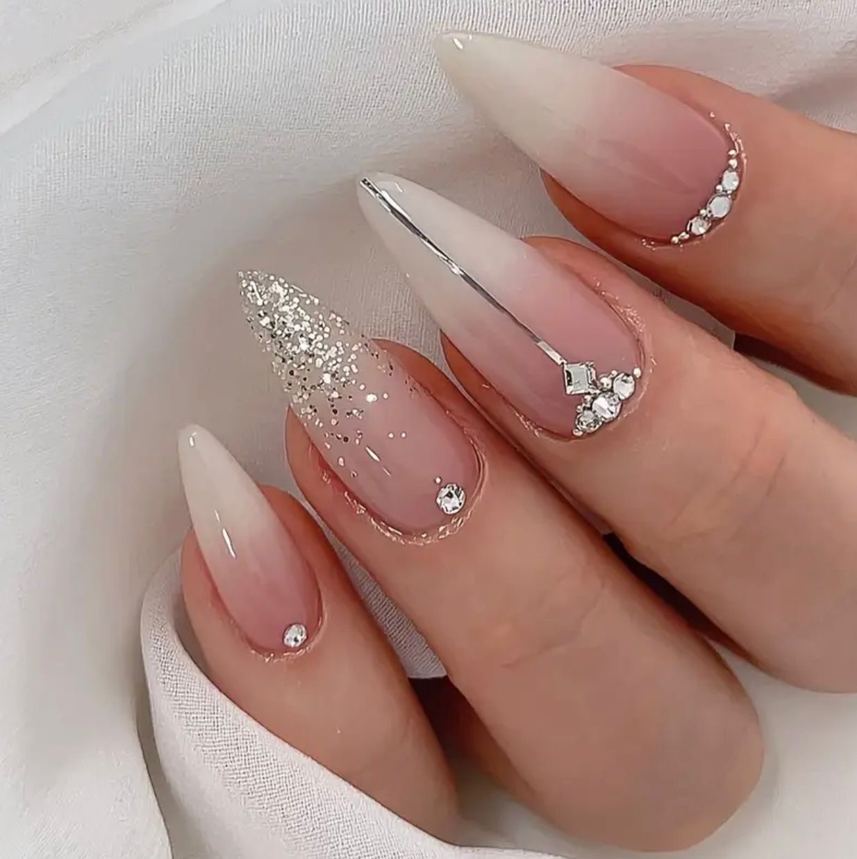 af6af38c-9616-4af0-a2e7-70c972b4a210